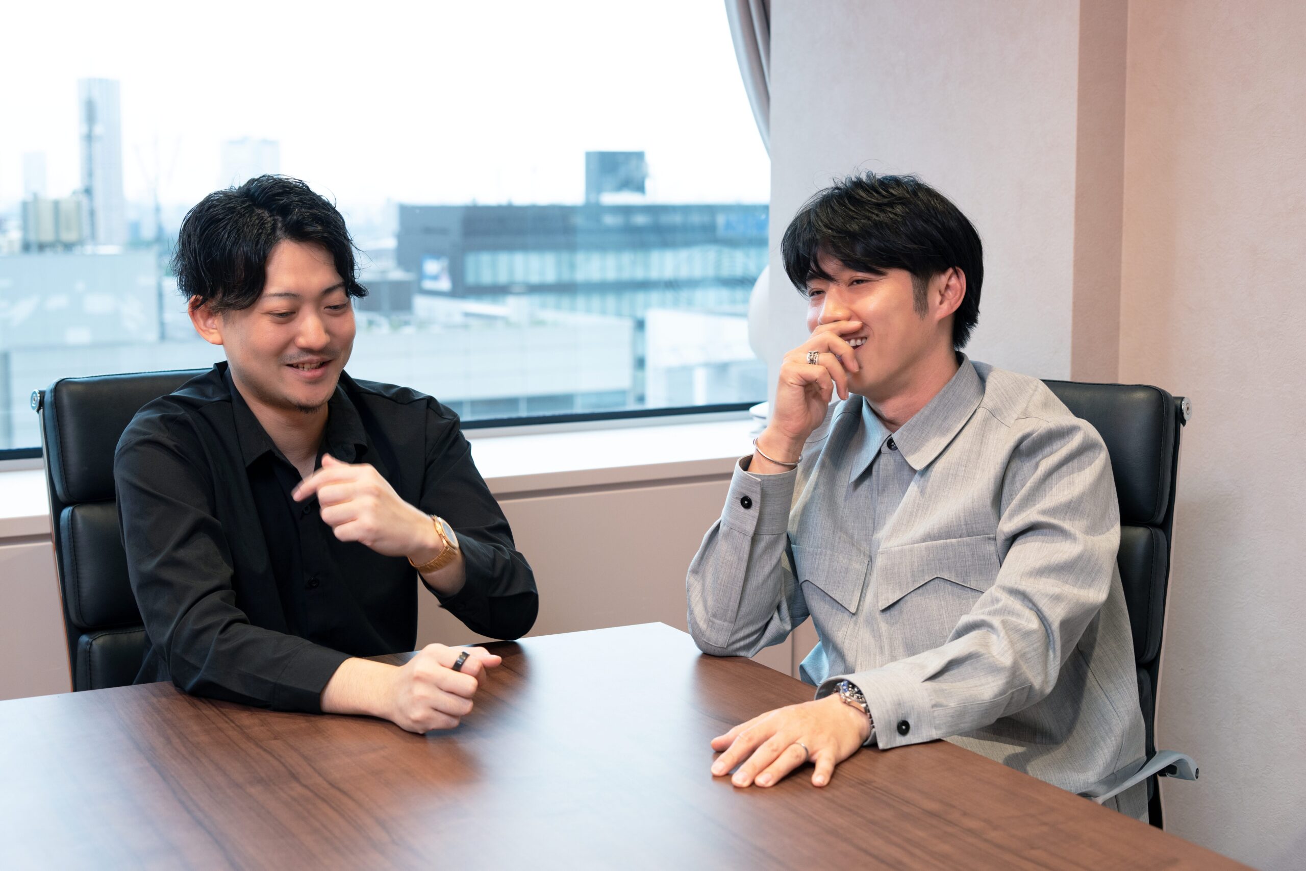 黄皓（コウコウ）さんとナハト執行役員の松浦